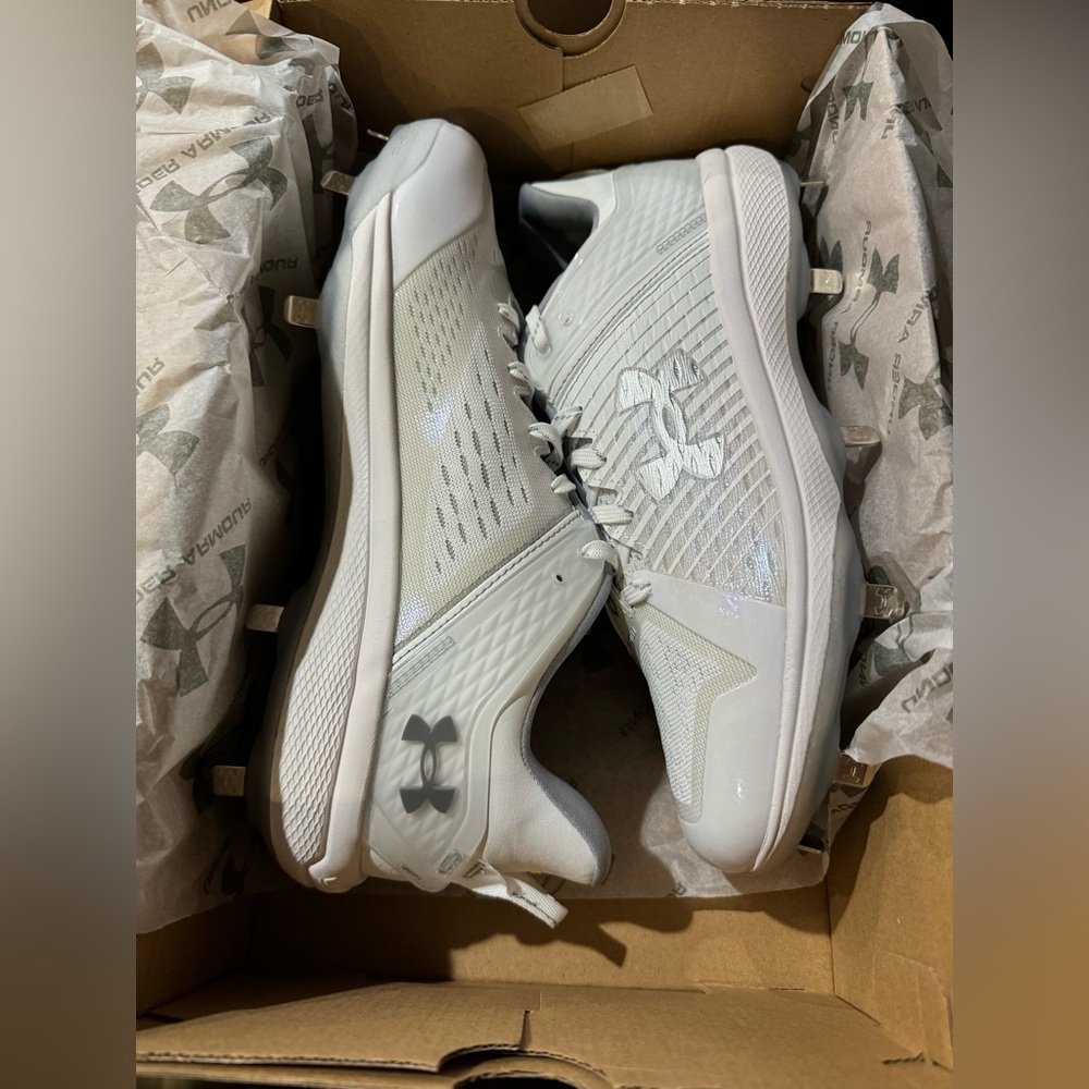 Under Armour Men’s 10 UA Yard Low MT Baseball Cleats Brand New in box